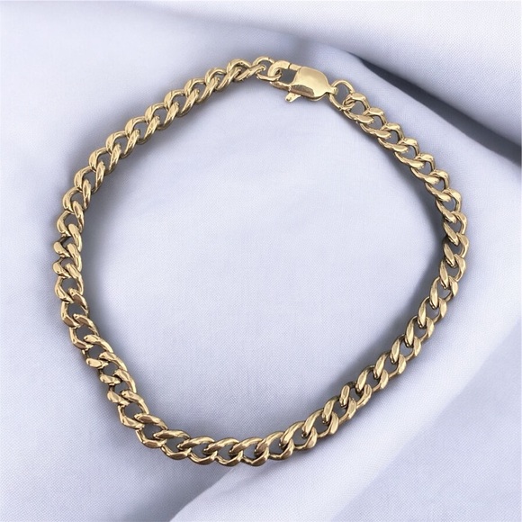 Other - Cuban link Stainless Steel 8 inches long and 5mm width bracelet - Silver